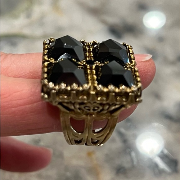 VIRGIN SAINTS & ANGELS RING - Picture 4 of 11